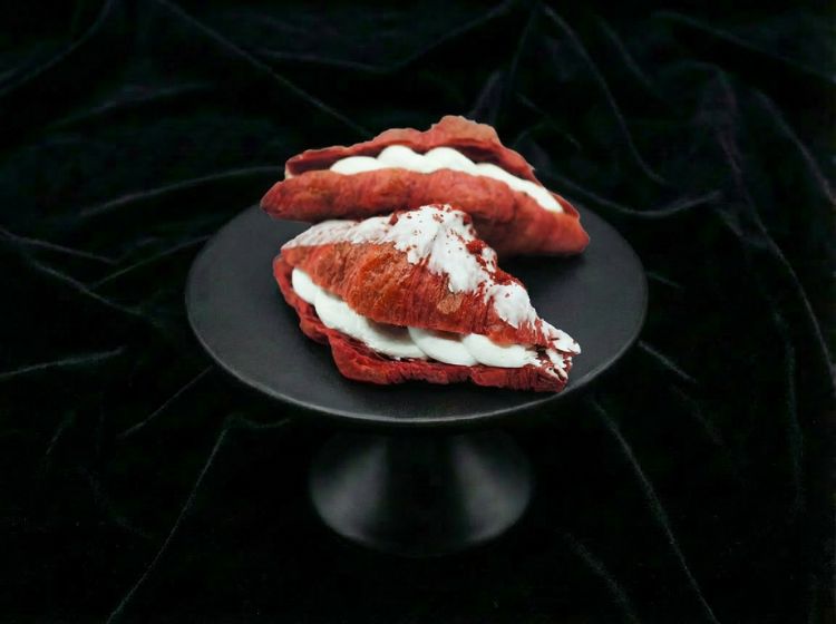 Croissant Red Velvet